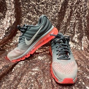 Nike women’s air max 2017